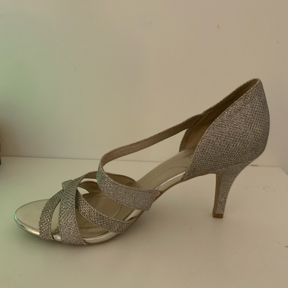 BANDOLINO sparkly strappy heels worn once - Picture 5 of 5